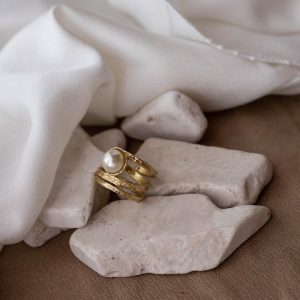 Δαχτυλίδι από επιχρυσωμένο μπρούντζο με πέρλα, KALLIOPE