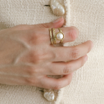 Δαχτυλίδι από επιχρυσωμένο μπρούντζο με πέρλα, KALLIOPE Image 2